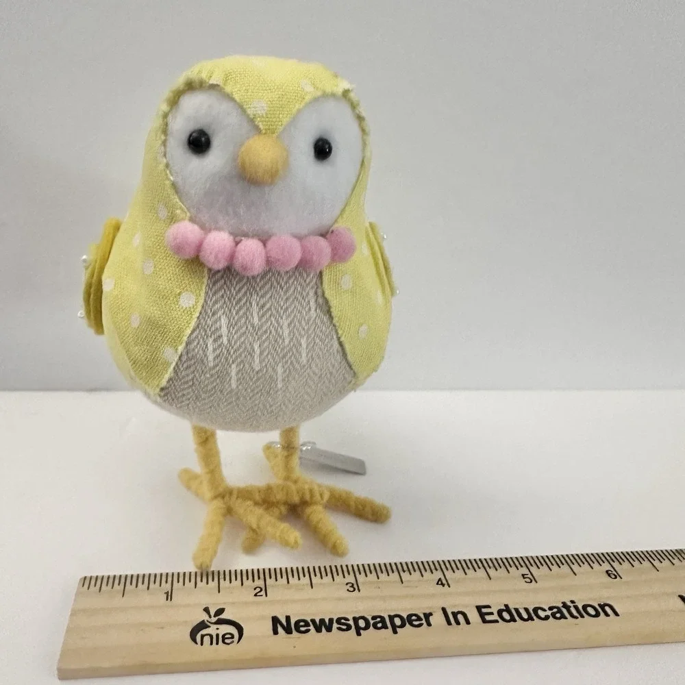 Featherly Friends Bird Daisy 2018 Target Spring Easter
